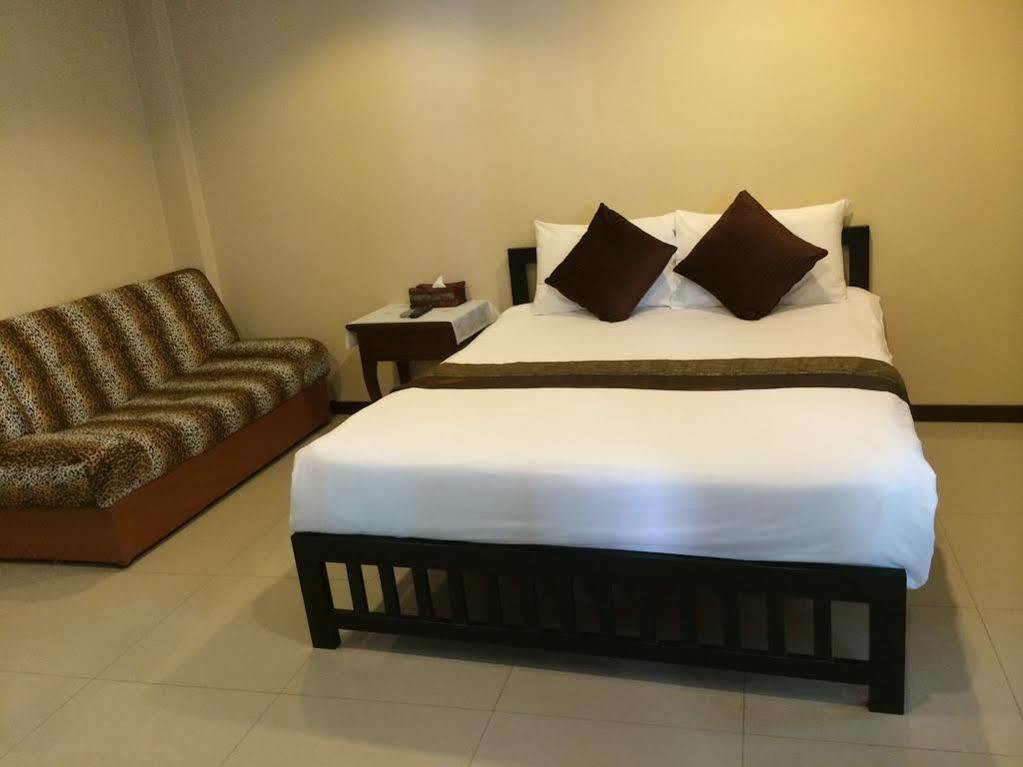 Joy House Jomtien Beach Extérieur photo